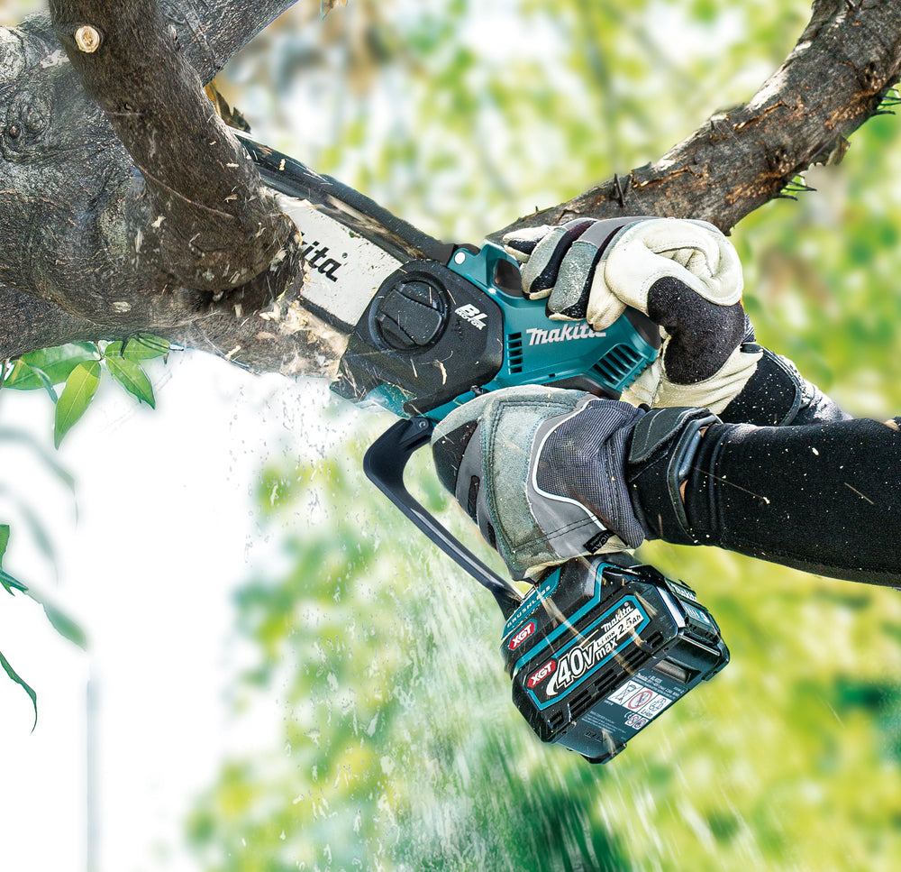 Makita 40V Max XGT Cordless Chainsaw β UC029GZ, 6" Bar, Tool Only