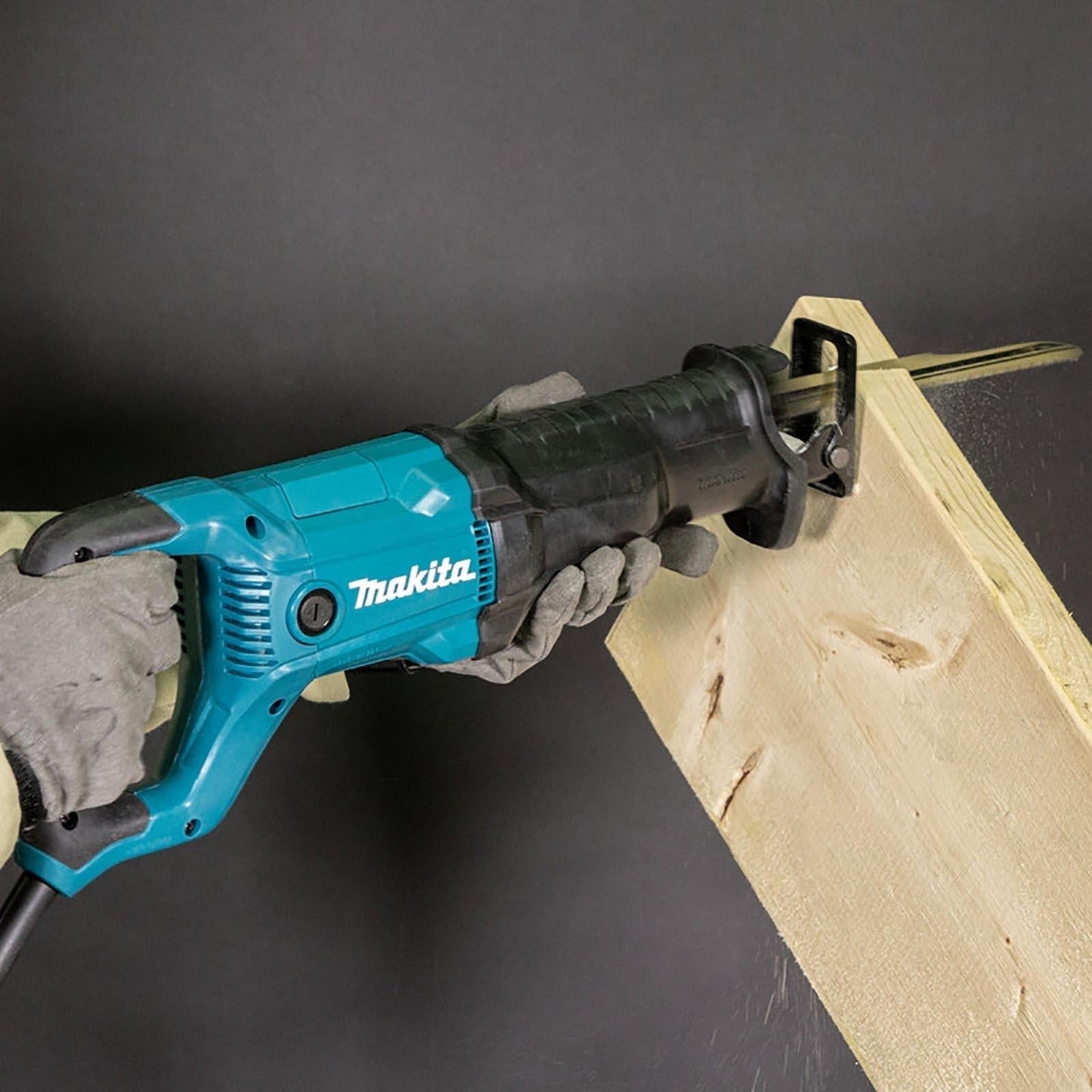 Makita 1200W JR3051TK 240V Reciprocating Saw – High Performance & Precision