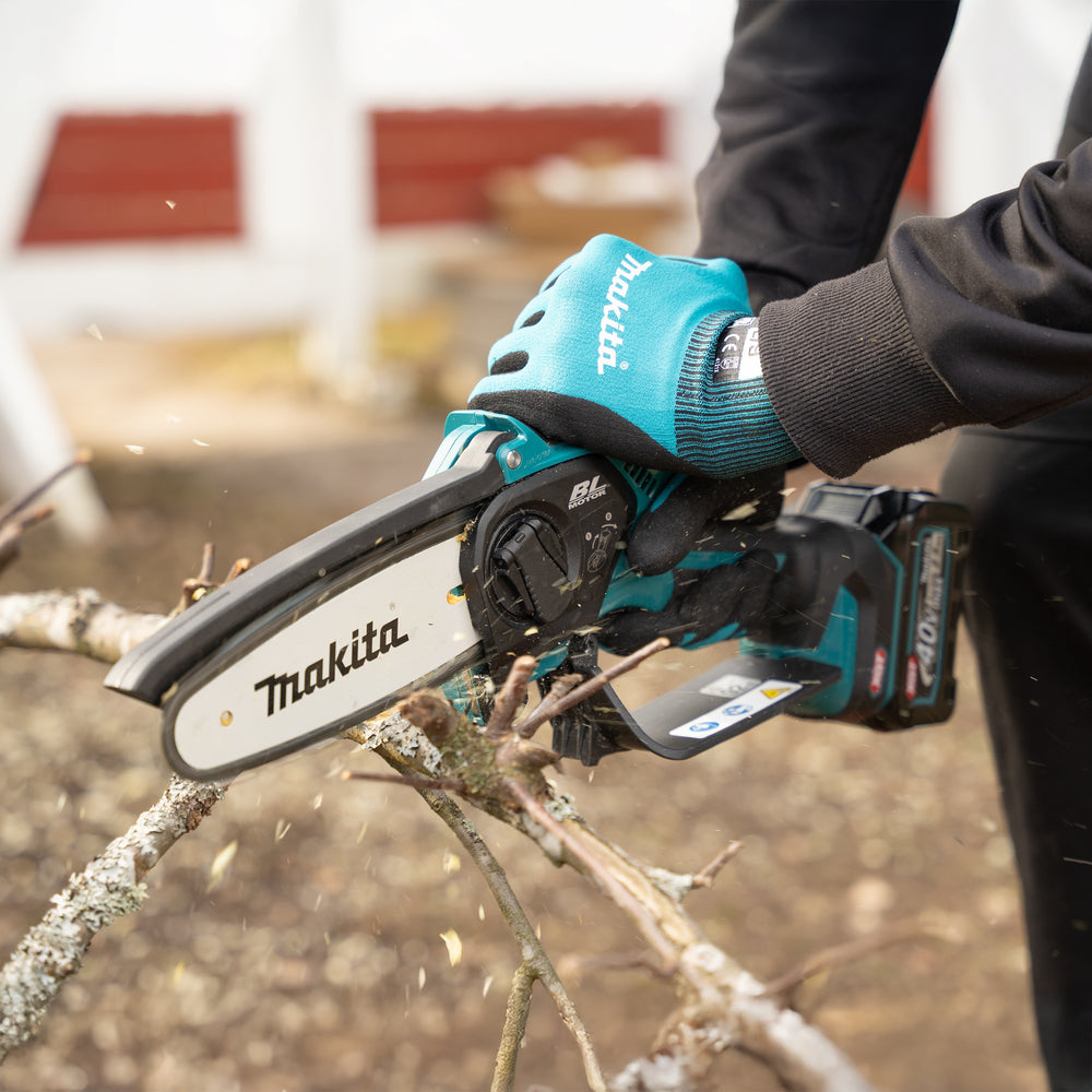 Makita 40V Max XGT Cordless Chainsaw – UC029GZ, 6" Bar, Tool Only